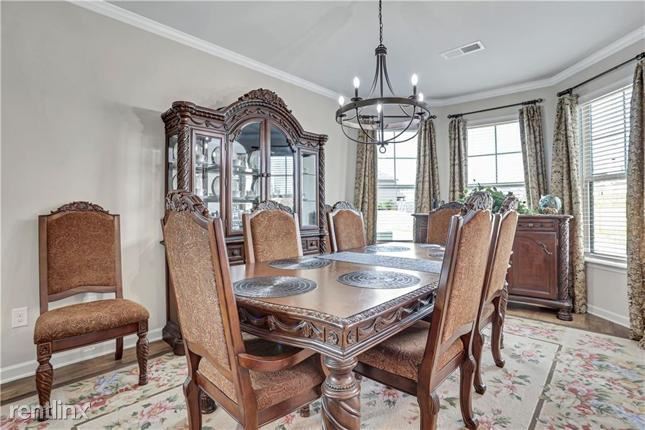 Foto del edificio - 5 br, 3 bath House - 205 R Denham Drive