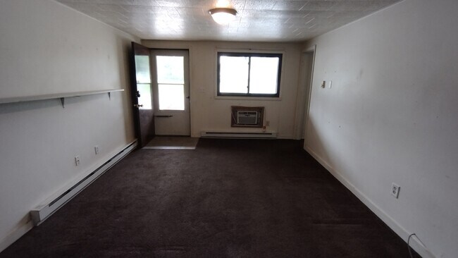 Foto del edificio - 2223 N Water St Ext