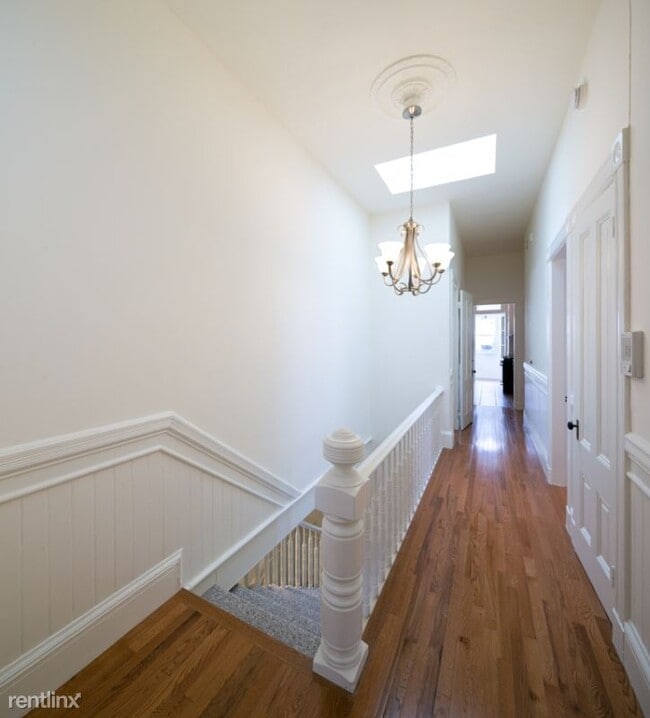 Building Photo - 4 br, 2 bath Apartment - 894 14th Street