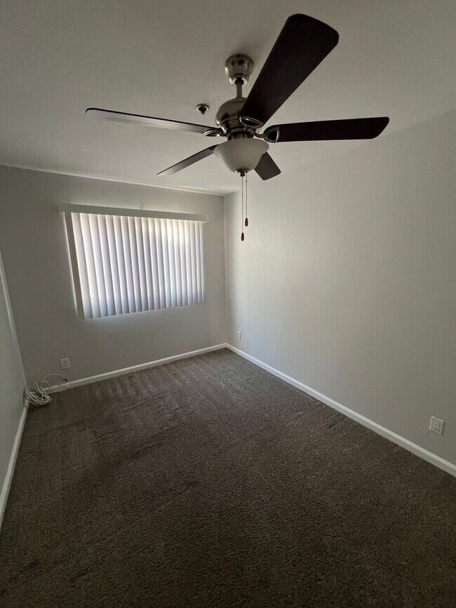 Foto del edificio - 5582 Crescent