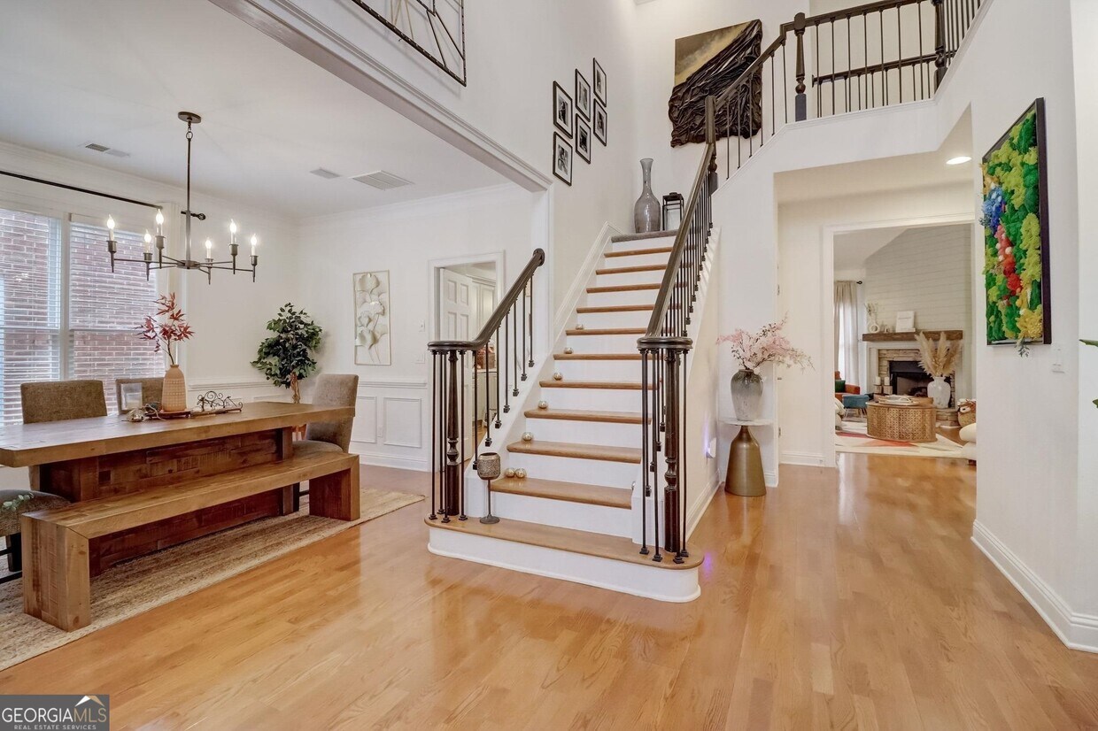Foto principal - 6355 Glen Oaks Ln NE