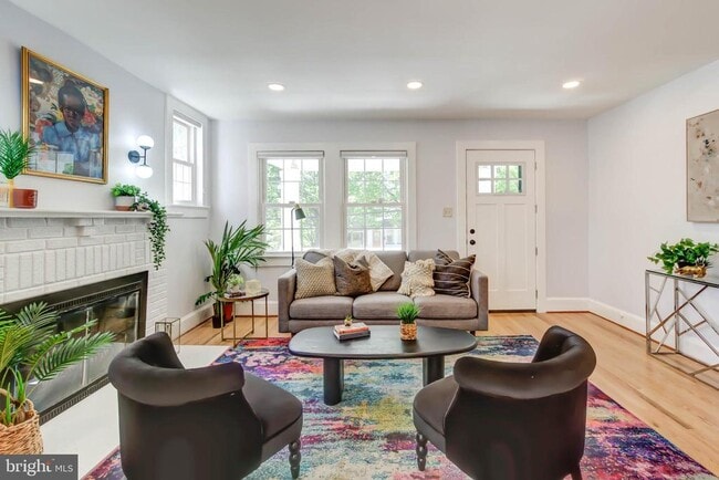 Foto del edificio - 6211 5th St NW