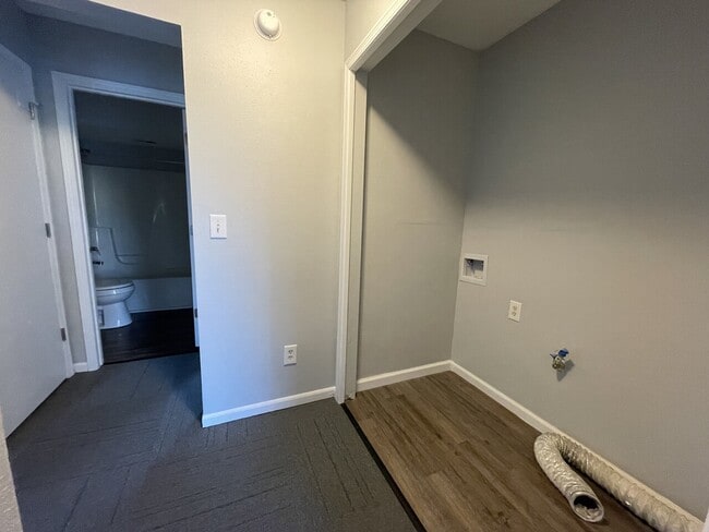 Building Photo - Stone Dr. 336