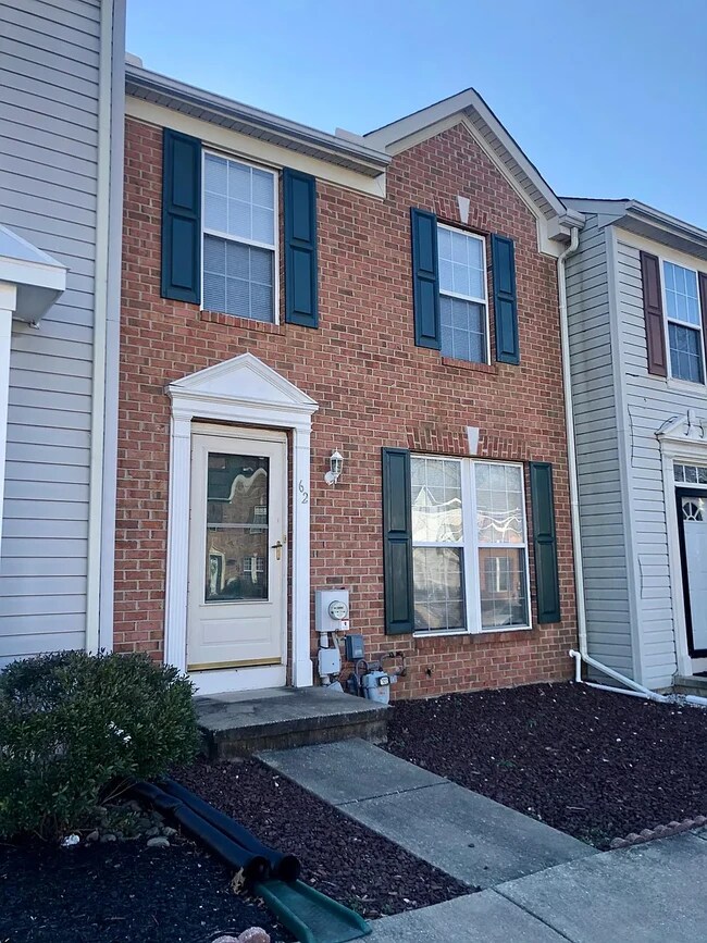 Front - 62 W Kyla Marie Dr