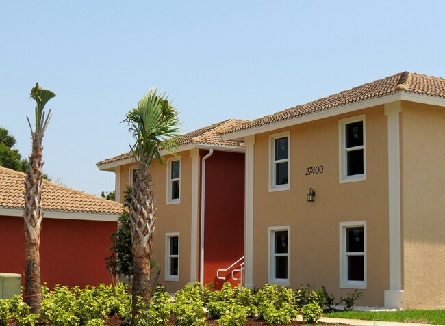 Front Right View - 27420 Palmesta Cir