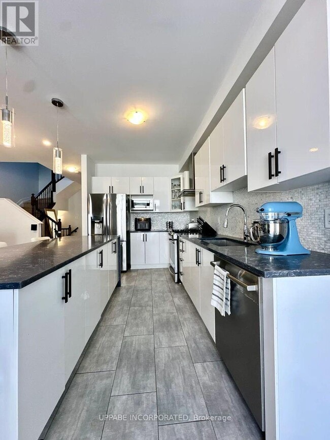 Building Photo - 63 Gardenpost Ter