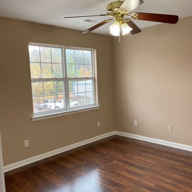 201 Corey Cir, Fort Oglethorpe, GA 30742 Condo for Rent in Fort