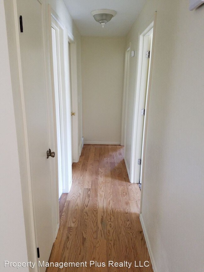 Building Photo - 5 br, 2 bath House - 1723 Danbury Dr
