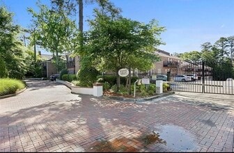 Building Photo - 3675 Peachtree Rd NE