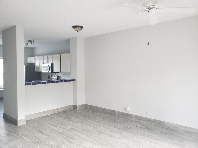 Building Photo - 6945 Stoney Creek Cir