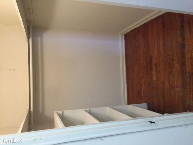 Foto del edificio - 8208 Roanoke Ave