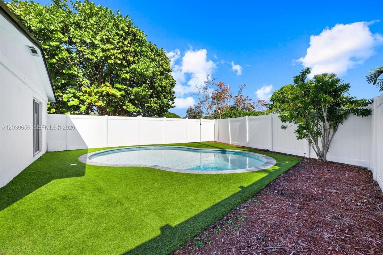 Photo - 416 NE 29th Street, Wilton Manors, FL 33334 - 2046