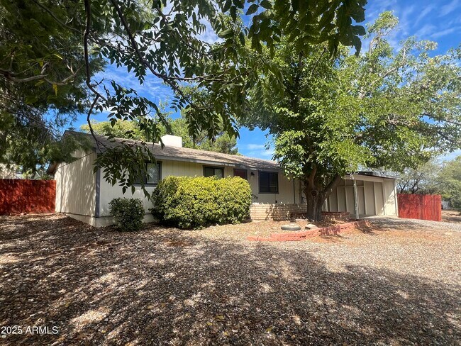 Foto del edificio - 3922 E Del Rio Dr