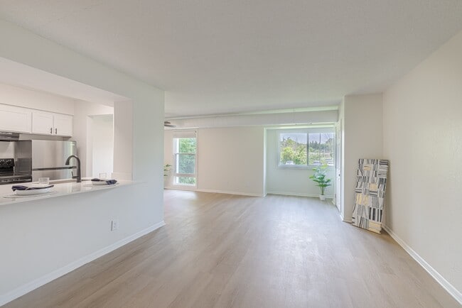 Building Photo - Wayzata Woods