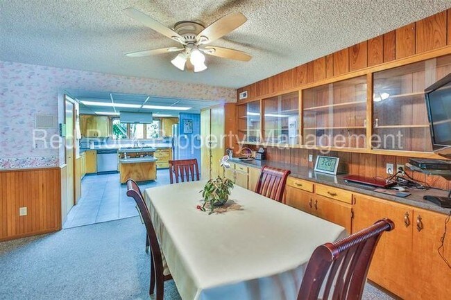 Foto del edificio - 17606 E Montgomery Ave