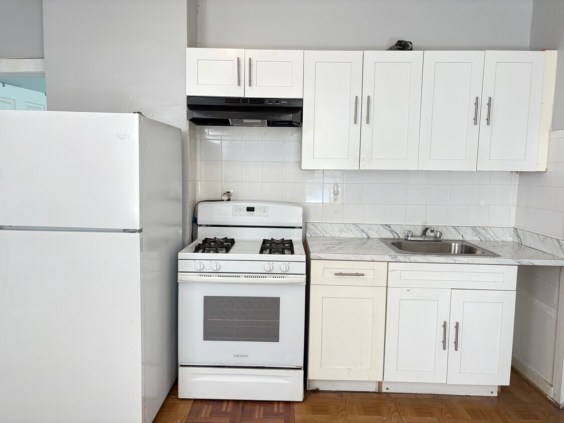 637 S Park 6 - 637 S Park St
