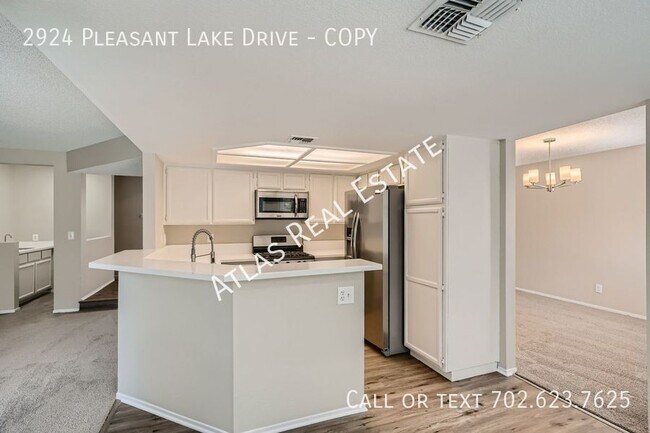 Building Photo - EVERYTHING YOU NEED!  Lovely 3-Bed/2.5 Bat...