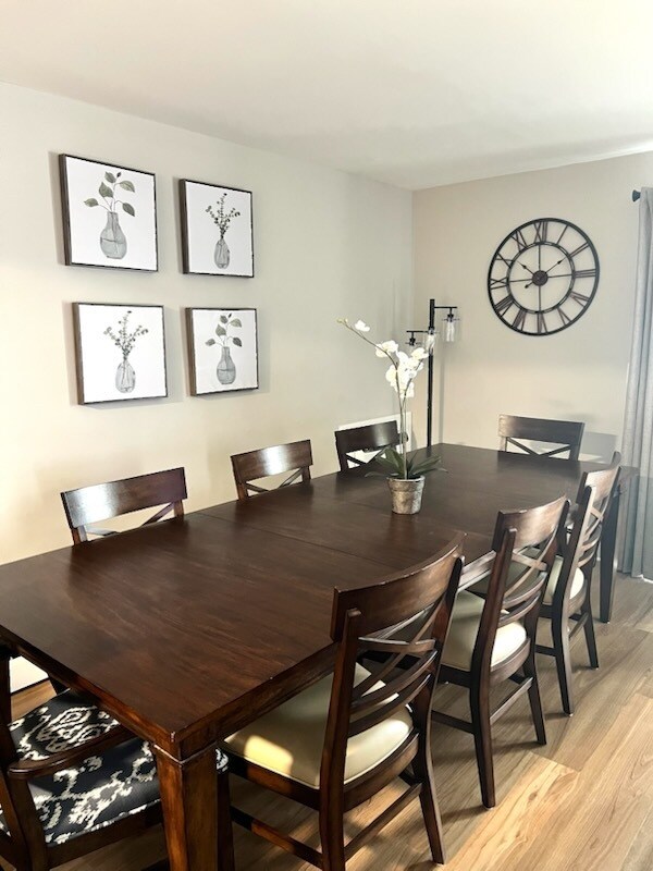 Foto del edificio - 10353 Dearlove Rd