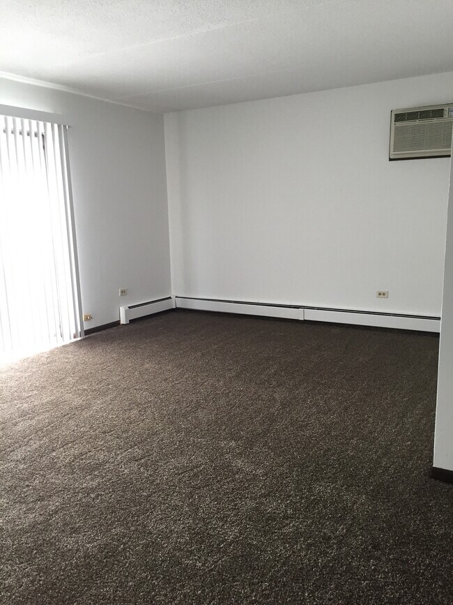 Living Room - 15705 Tiffany Dr