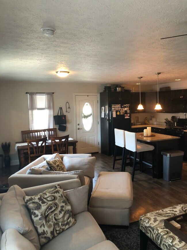 Foto del edificio - 339 Sweetbriar St