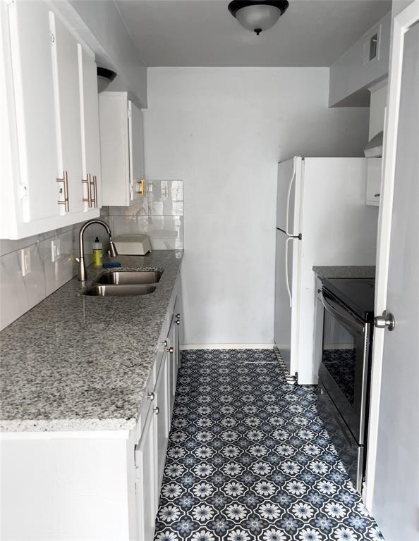 Foto del edificio - 8067 Meadow Rd
