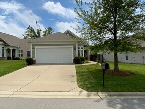 Building Photo - 218 Salient Ln