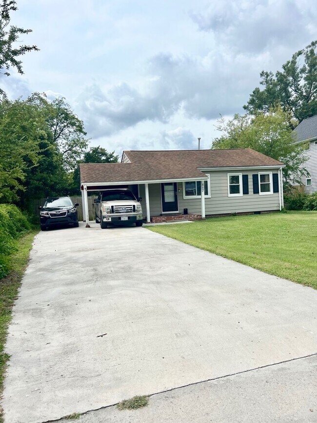 Building Photo - 2BD/1BA Home minutes from Norfolk Base!  C...