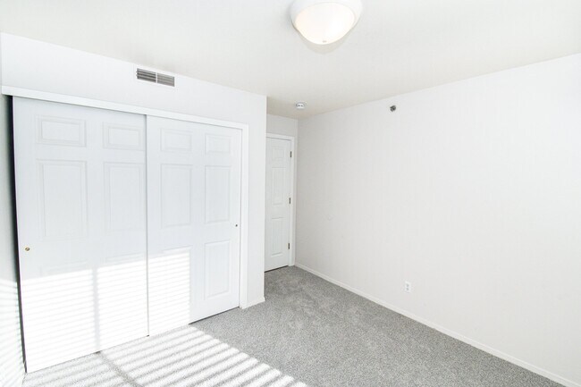 Building Photo - 543 S 900 E