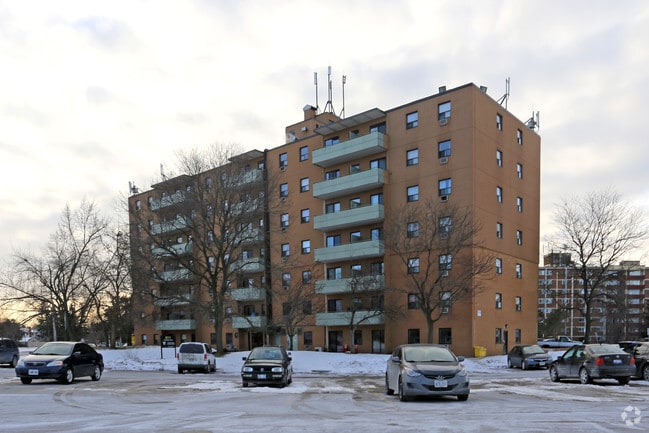 Building Photo - 607-611 Heritage Dr