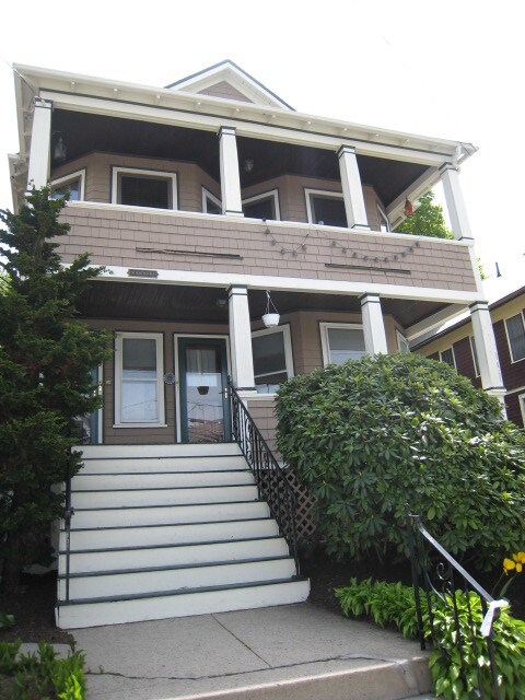 Primary Photo - 138 Medford St