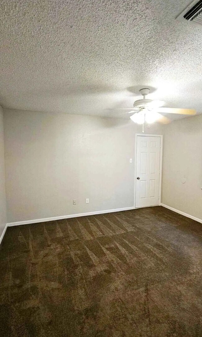 Foto del edificio - 140 Gerald St