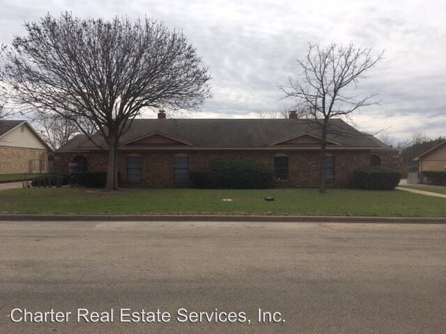 Building Photo - 1715 Forest Trail