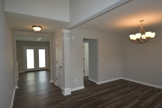 Building Photo - 4000 Crowfield Dr