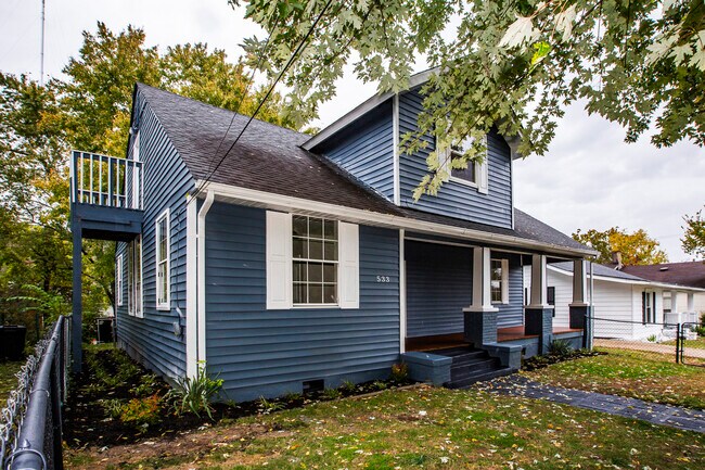 Building Photo - 533 Cedar Ave