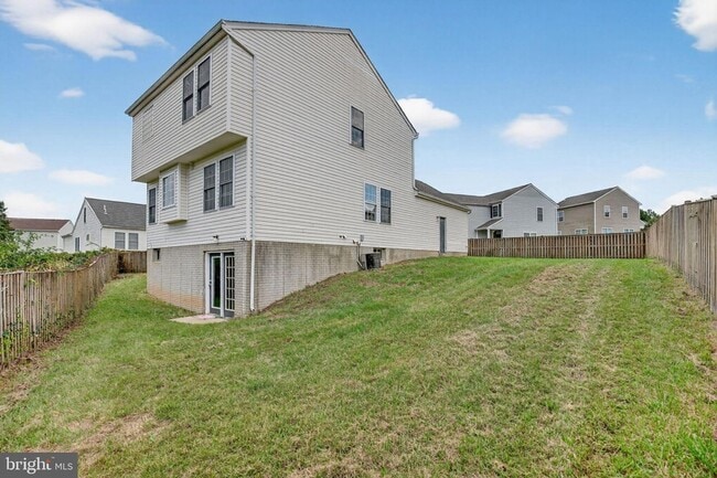 Building Photo - 22513 Castle Pollard Way