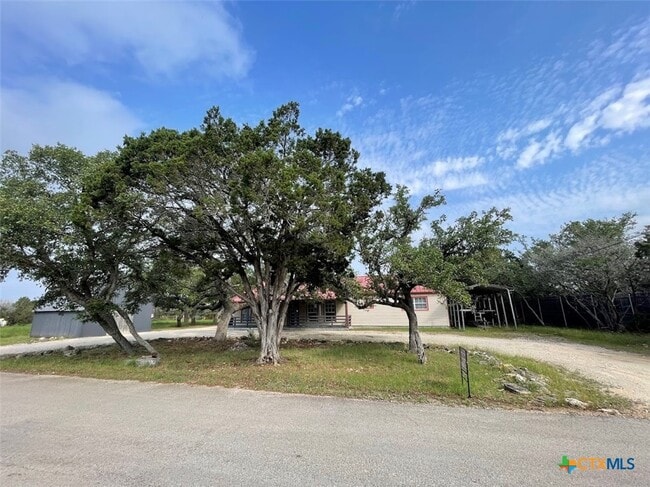 Building Photo - 551 Ramblewood Dr