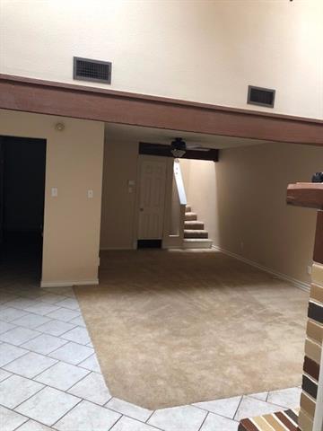 Building Photo - 3065 Crossroads Dr