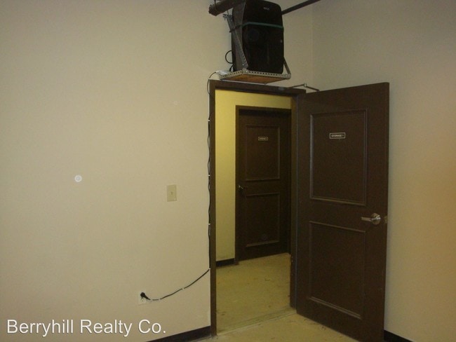 Building Photo - 3272 Park Rd