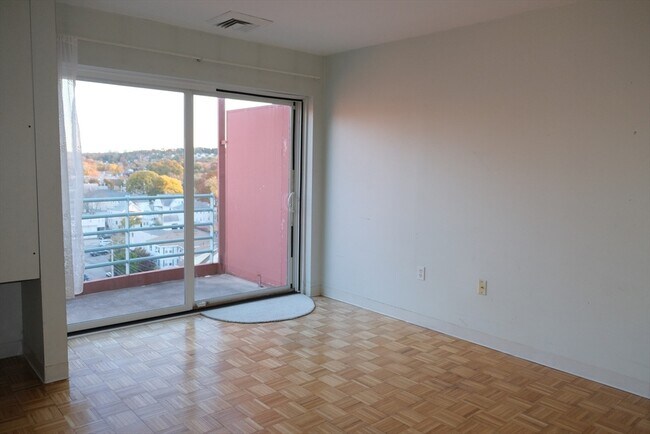 Building Photo - 100 W Squantum St