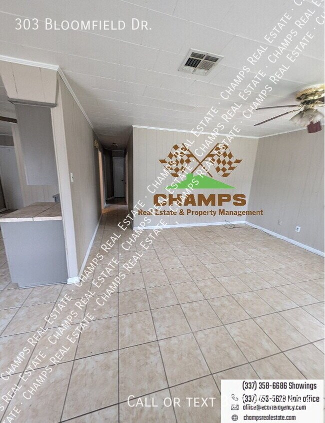 Foto del edificio - 303 Bloomfield Dr