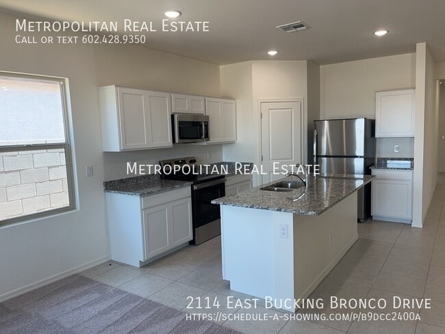 Building Photo - 2114 Bucking Bronco Dr