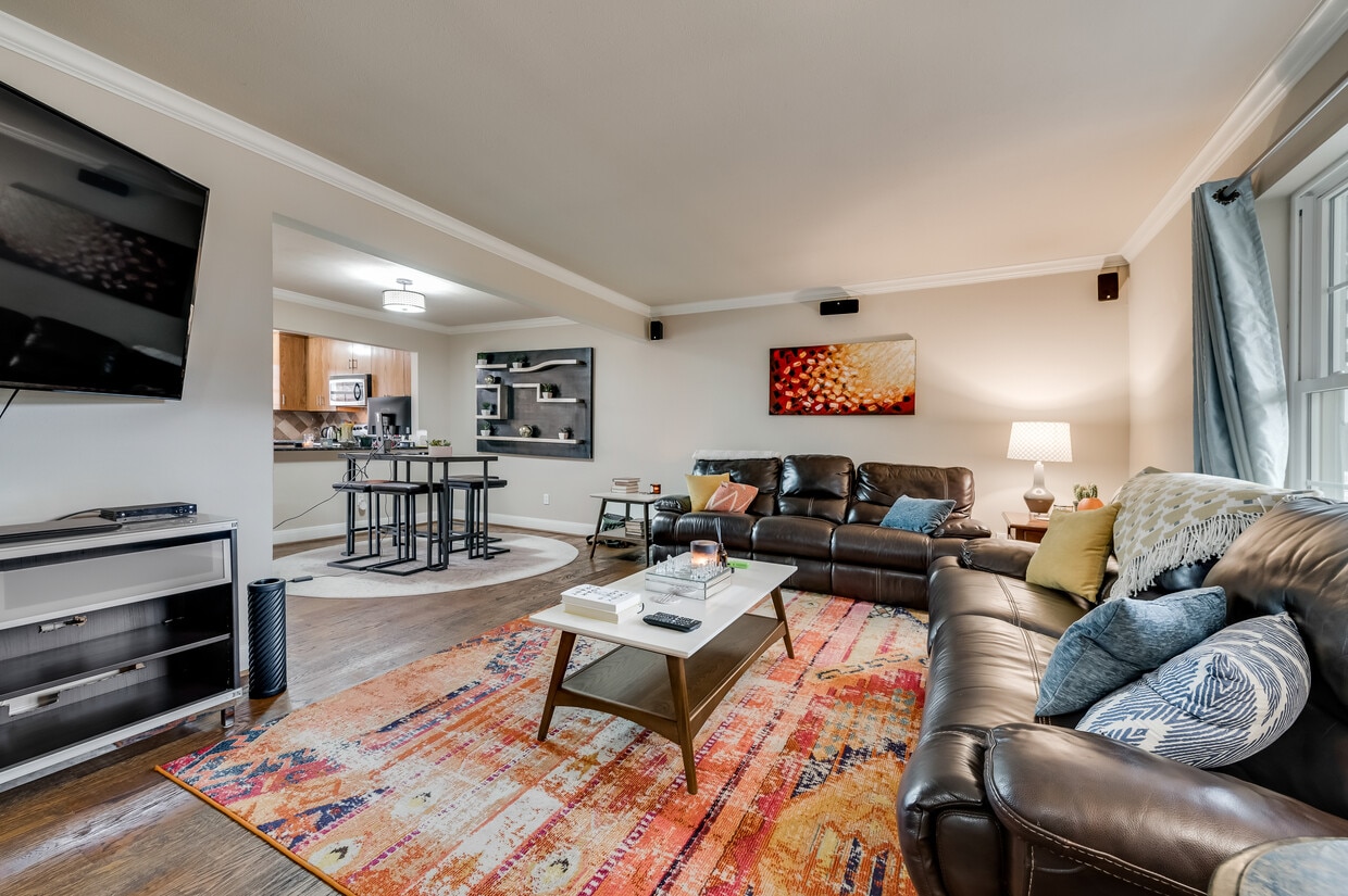 Living Room - 5818 E University Blvd