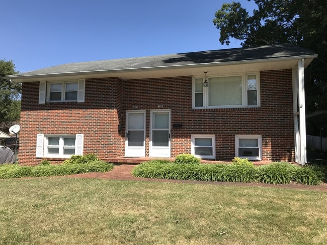 130 Hickory Drive - Upper unit - 130 Hickory Dr