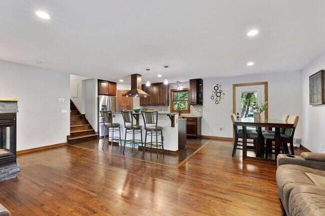 Foto del edificio - 808 11Th Avenue SE, Forest Lake, MN, 55025