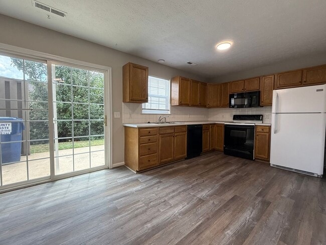 Building Photo - Village at Greenview townhouse in Campbell...