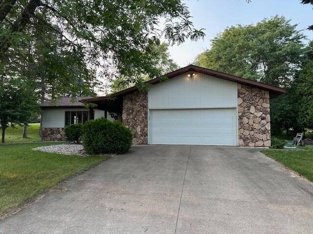 Foto principal - 509 W Ives St
