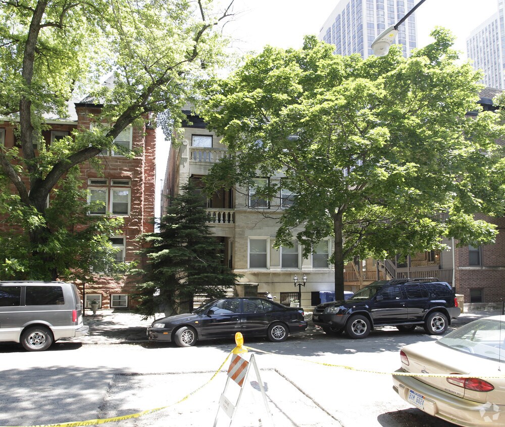 Building Photo - 2715 N Hampden Ct