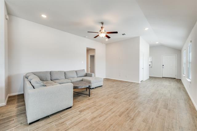 Foto del edificio - 14005 Danesdale Dr