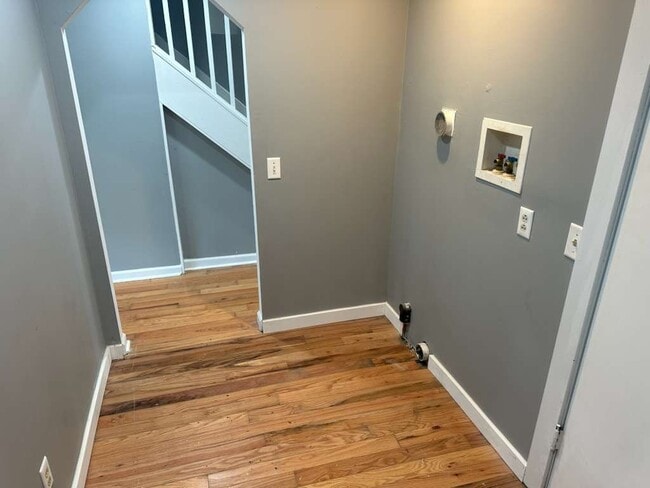 Building Photo - 66 Layton St