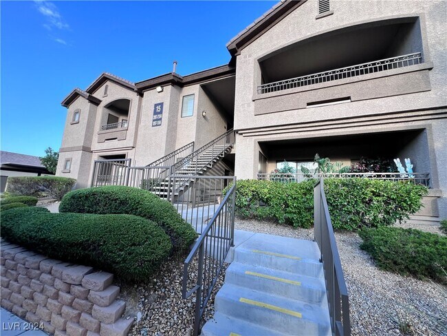 Building Photo - 8250 N Grand Canyon Dr
